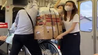 ホモと見る素晴らしき助け合いの精神