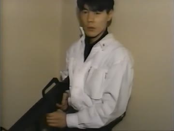 マシンガンを持った男