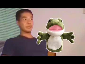 自分で答えるのは恥ずかしいのでパペットに答えてもらう先輩