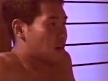 適当にインタビューを受ける空手部先輩
