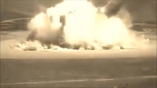 爆発素材