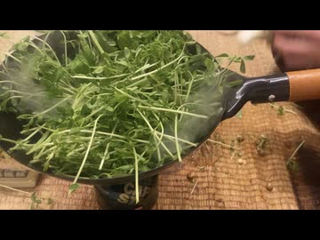 エコロジーな青菜炒め作ってみた（ハイボール）