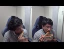 ローソンの黄金チキンと甘鶏唐揚げ弁当を食べる