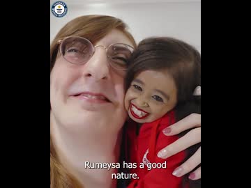 ホモと見るギネス世界記録認定された世界一デカい女と小さい女