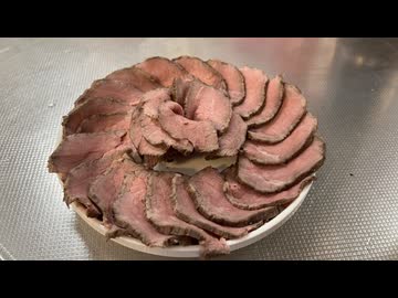 【ワンランク上のローストビーフ】自分を大蛇丸と信じて止まない一般男性が優勝する動画です。