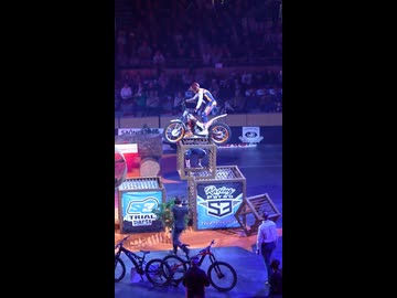 ホモと見る実写化した高難易度バイクゲーム