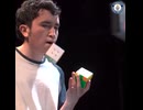 ルービックキューブをジャグリングしながら解く。Solving Rubik’s Cubes, while juggling them.