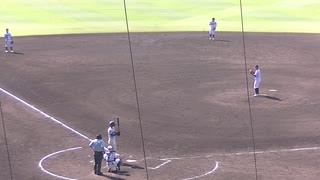 花咲徳栄 阿部 航大くんが田端太貴くん上原堆我くんアウトの後 ヒットを放つ（2024年8月9日 甲子園1回戦 花咲徳栄 対 新潟産業大付）