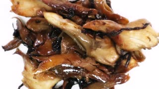 キノコの塩昆布和え（お弁当のスキマを埋めるもう一品）