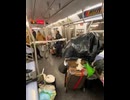 ホモと見る地下鉄で領域展開するホームレス