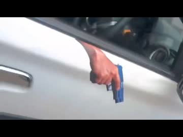 ホモと見る煽り運転されなくなるステッカー