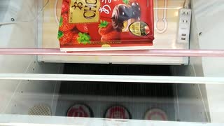 囚人は臭くて気持ち悪いおっさんの尻でも見てろ。俺は娑婆でセーラームーンを見て楽しむから (1080p)