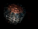 A candle holder is a decorative or functional item.苗村篤士