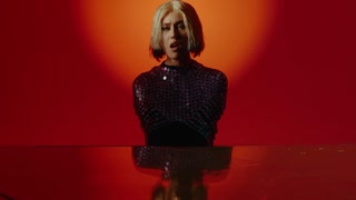 Evgenya Redko - Nebeatpažįstama