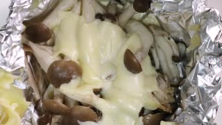 キノコとチーズの酒蒸し（お弁当のスキマを埋めるもう一品）