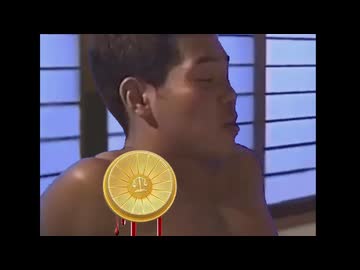 弁護士バッジを身に付けたままホモビに出演する野獣先輩