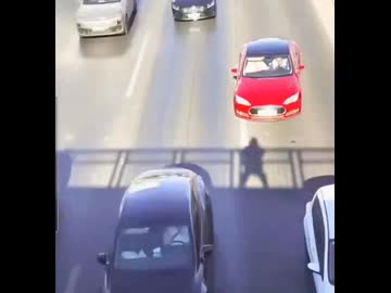 ホモと見る歩道橋で簡単に遊べるミニゲーム