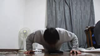 腕立て250回＋片手腕立て左5回右5回(1セット)　おっさんの筋トレ