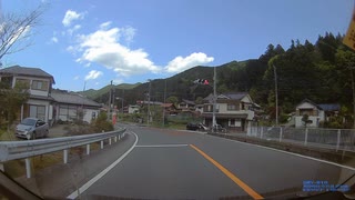 対向車線で、ランドクルーザープラドが自転車を追い越そうとしていたので、最大級の警戒で通り過ぎた