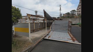 市営住宅で重さ85キロの駐輪場屋根と重さ18キロの窓のサッシが落下　福岡・北九州市