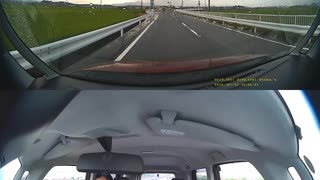 陸橋の上で故障