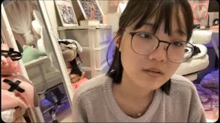 【なち】スリムなメガネ美人さん　冒頭の会話はコメで写真撮影の時に千円渡すというコメに対して述べておられます【ニコ生】