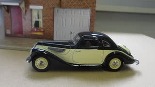 CITY HOUSE &  BMW327