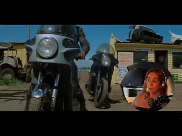 映画「マッドマックス」終盤の追跡シーン
