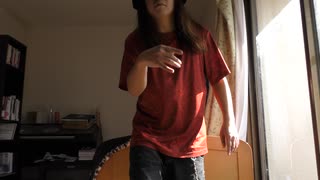 現役JKが「エイリアンエイリアン 」スラップしてベース弾いてみたふぁみ。