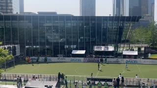 大阪　梅田　サッカー場　都心　工事中