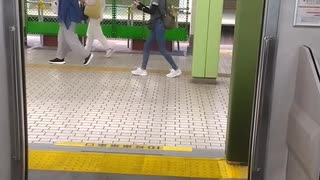 JR東日本E231系0番台　中央・総武線 荻窪駅　ドア閉