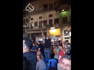 ホモと見るイランとイスラエルの戦いを観戦するイラク人