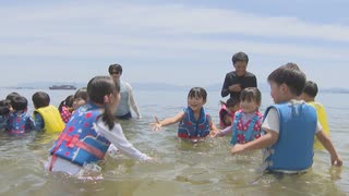 「暑くて水がなきゃ死んじゃいそう」福岡市は今年初の猛暑日に　能古島では県内で最も早い海開き