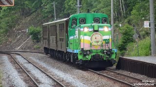 富良野・美瑛ノロッコ号DE15ディーゼル機関車と大先輩キューロク