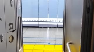 JR東海N700Aのぞみ　東海道新幹線 品川駅　ドア閉
