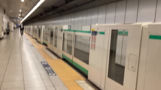【根津駅】station platform 千代田線　根津駅のホームを歩く2022_10_21