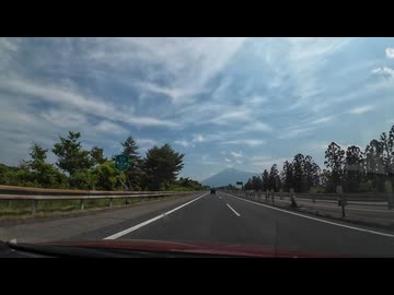 ドライブスポット　前方に雄大な岩手山　東北自動車道上り（岩手山ＰＡ付近）　2024　0615