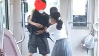 ホモと見る女性専用車両で謎の女とバトルする撮り鉄