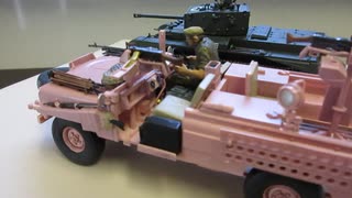 LAND ROVER PINK PANTHER 1/35 TAMIYA & BRITISH TANK CROMWELL MK IV  1/48 TAMIYA