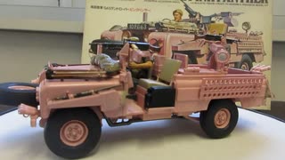 LAND ROVER PINK PANTHER 1/35 TAMIYA