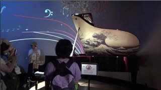 【家族旅行】大阪・関西万博のオーストリア館へ入るあい♥素敵なピアノ自動演奏を聴きました♬
