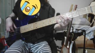 「お返事まだカナ？おじさん構文！」のベースちょっとだけ弾いた