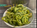 ゴーヤ　炒め　ニンニク　塩コショウ　サラダ油　料理