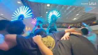 ホモと見るラブライブのイベントで大暴れするオタク