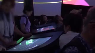 【家族旅行】大阪・関西万博のオーストリア館へ入るあい♥モニターを触って楽器の演奏をしました♬