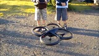 のまさんち「子供たちの初飛行！【みんなで遊ぼう!】AR DRONE2 0」