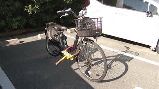 自転車に乗った20歳の女子大学生が乗用車にはねられる　大学生は意識不明　福岡