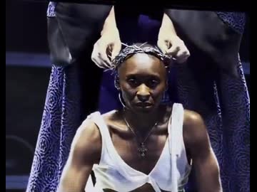 ホモと見るハゲの黒人女にされたイエス・キリスト