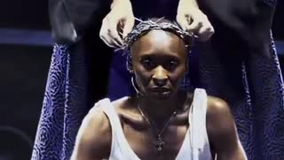 ホモと見るハゲの黒人女にされたイエス・キリスト