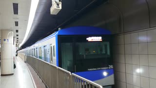 福岡市営地下鉄・空港線 4000系の発車（普通・福岡空港行き）